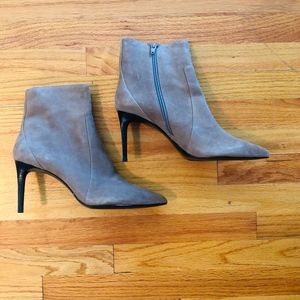 Booties with high heel